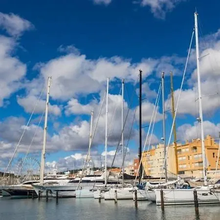 Apartament T2 Avec Parking - 4 Pers. - Fr-1-880-83 *